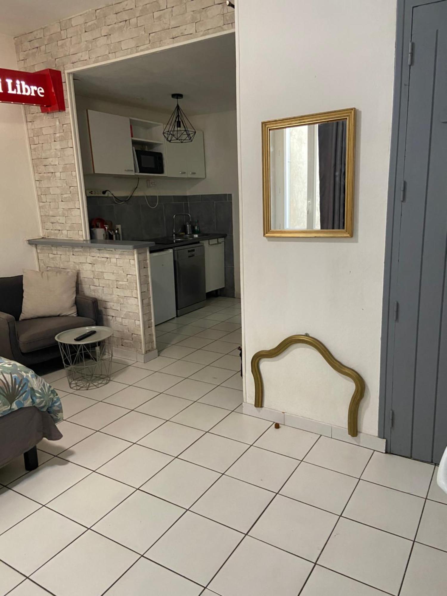 Studio Triangle Arene Gare Maison Carree Placette Νιμ Εξωτερικό φωτογραφία